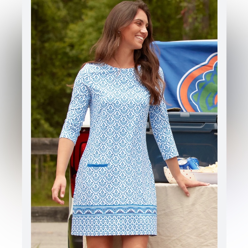 Cabana Life Accent Pocket Short Dress. Navy White Accent Red Pocket. Size M